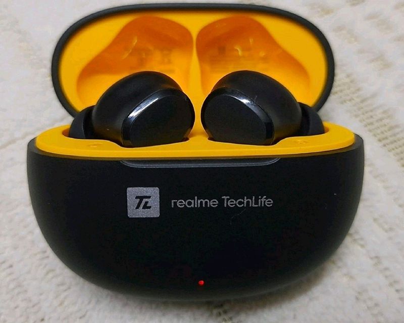 Realme T100 Bluetooth Earphones