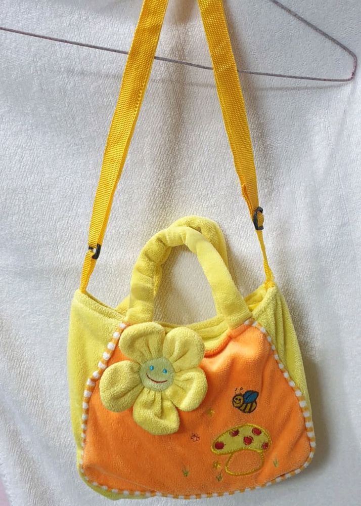 IMPORTED CUTE & FLUFFY YELLOW BAG
