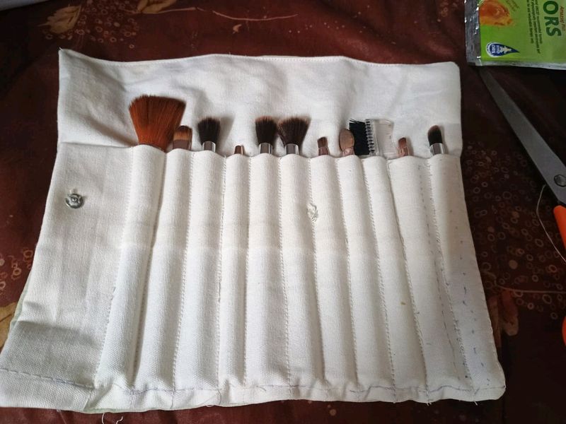 Brush Pouch