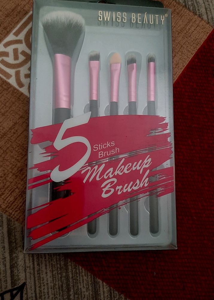 5 Sticks Makeup Brushes