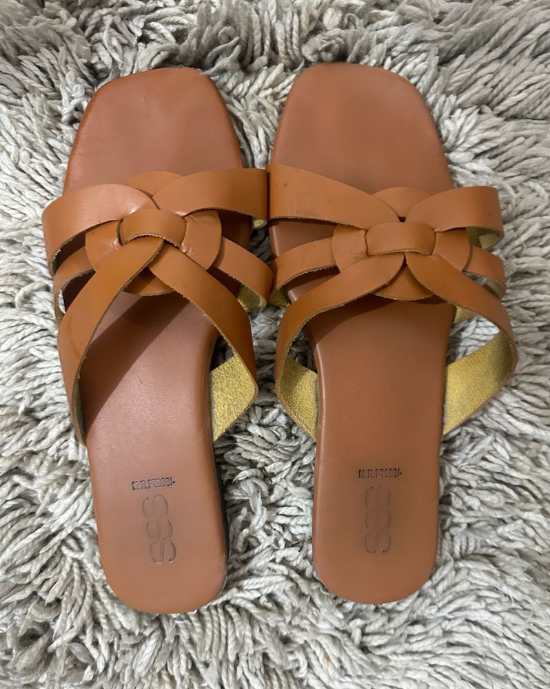 Tan Flats