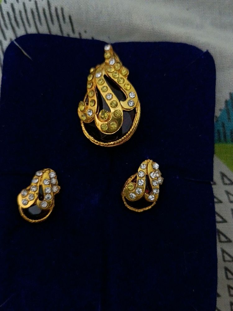 Pendant Set