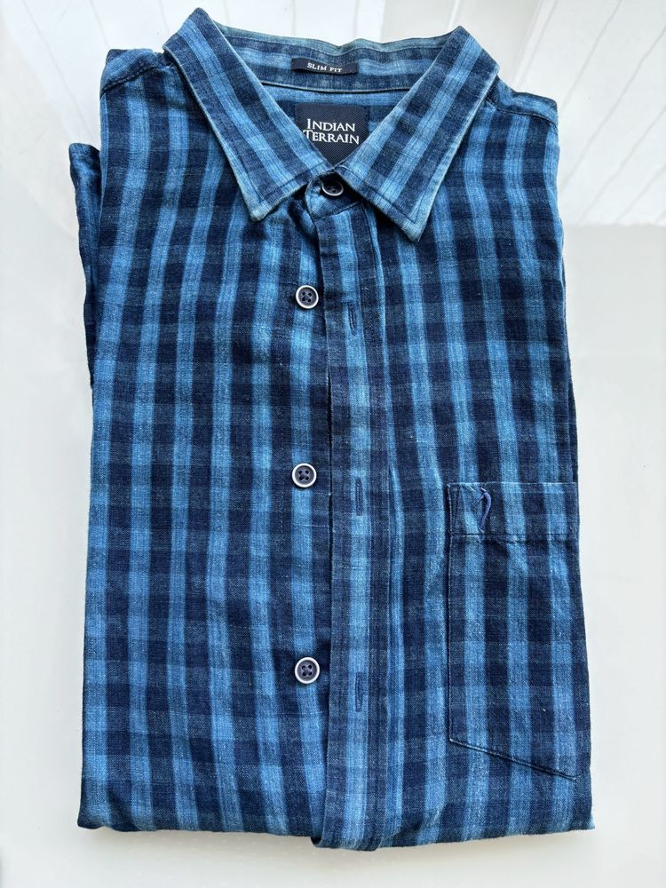 Men Shirt Size 40 (L)