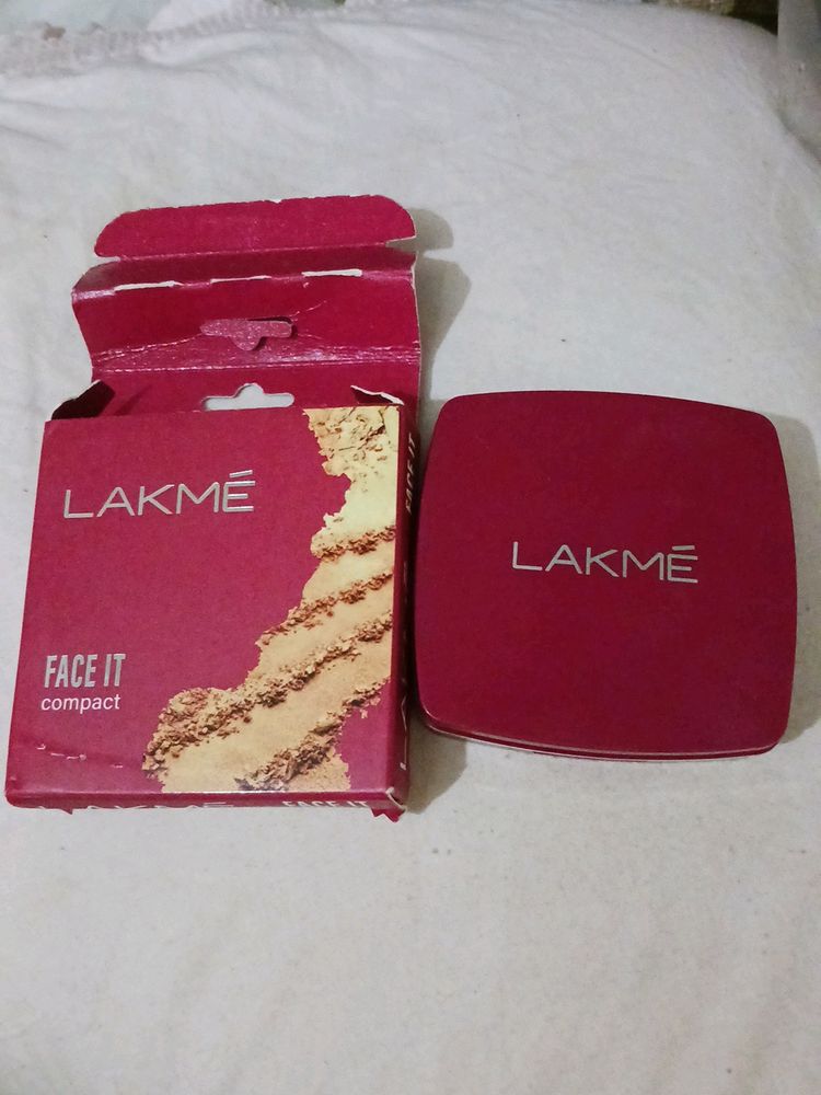 Lakme Face It Compact