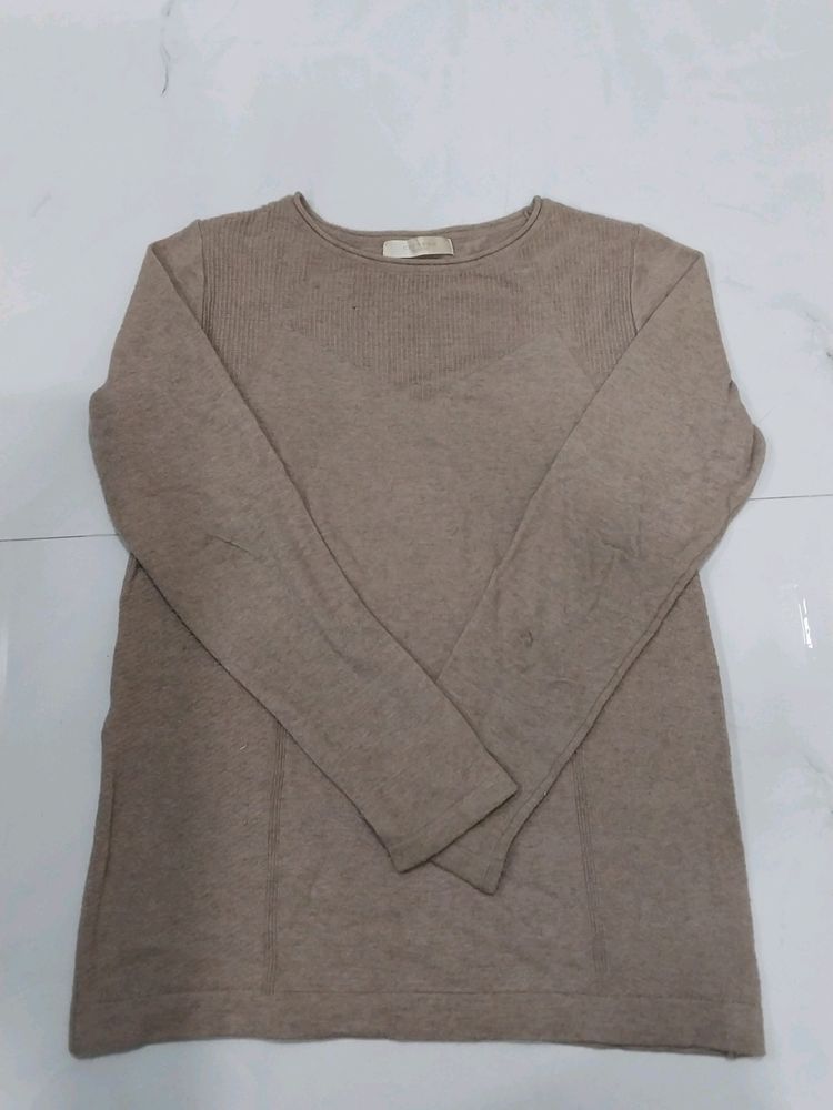 THIN woolen kinda women's TOP