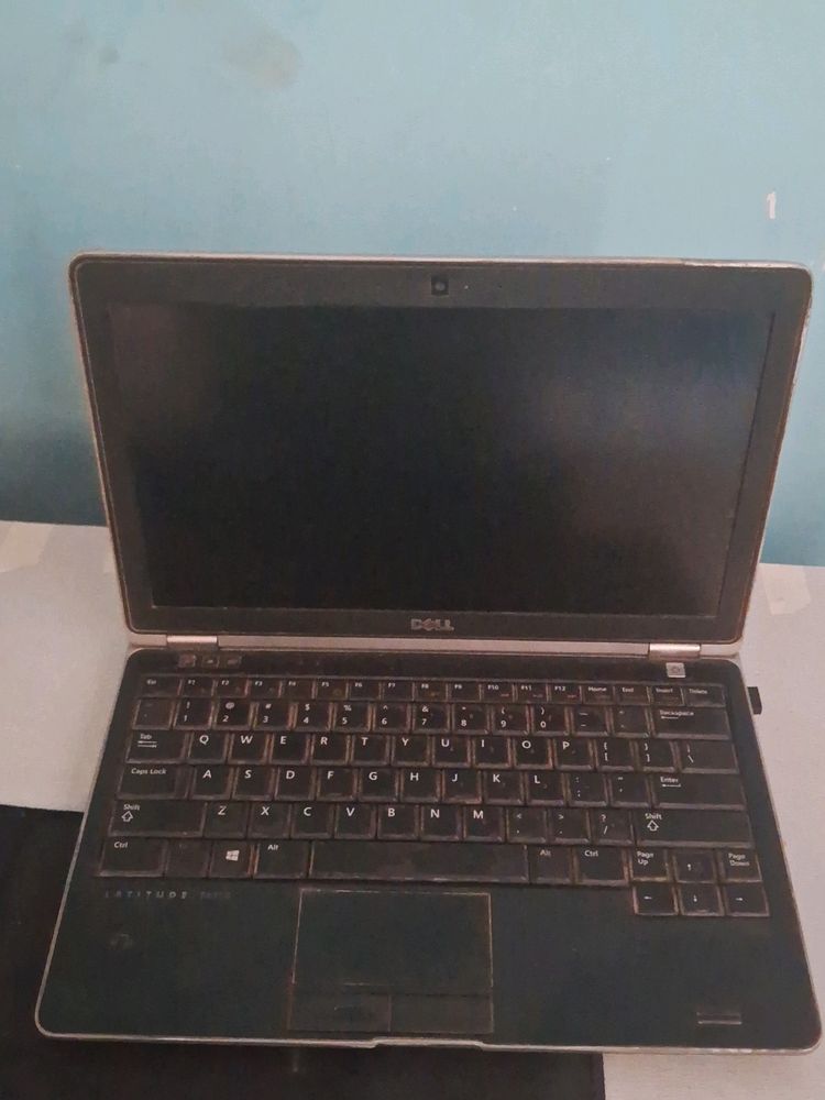 I Am Selling Laptop At Lowest Price