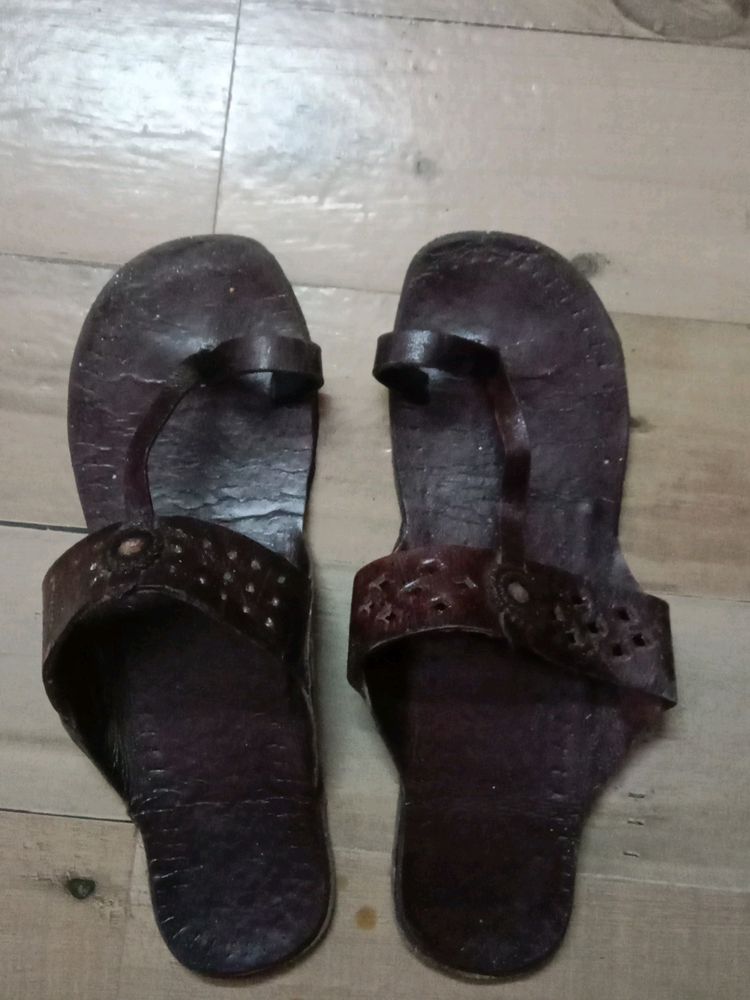 Kolapuri Chappal