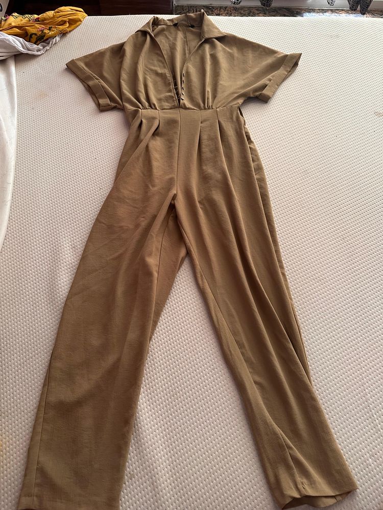 ZARA jumpsuit Buttoned