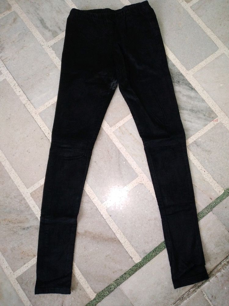 Black Skinny Jeans(Women's)