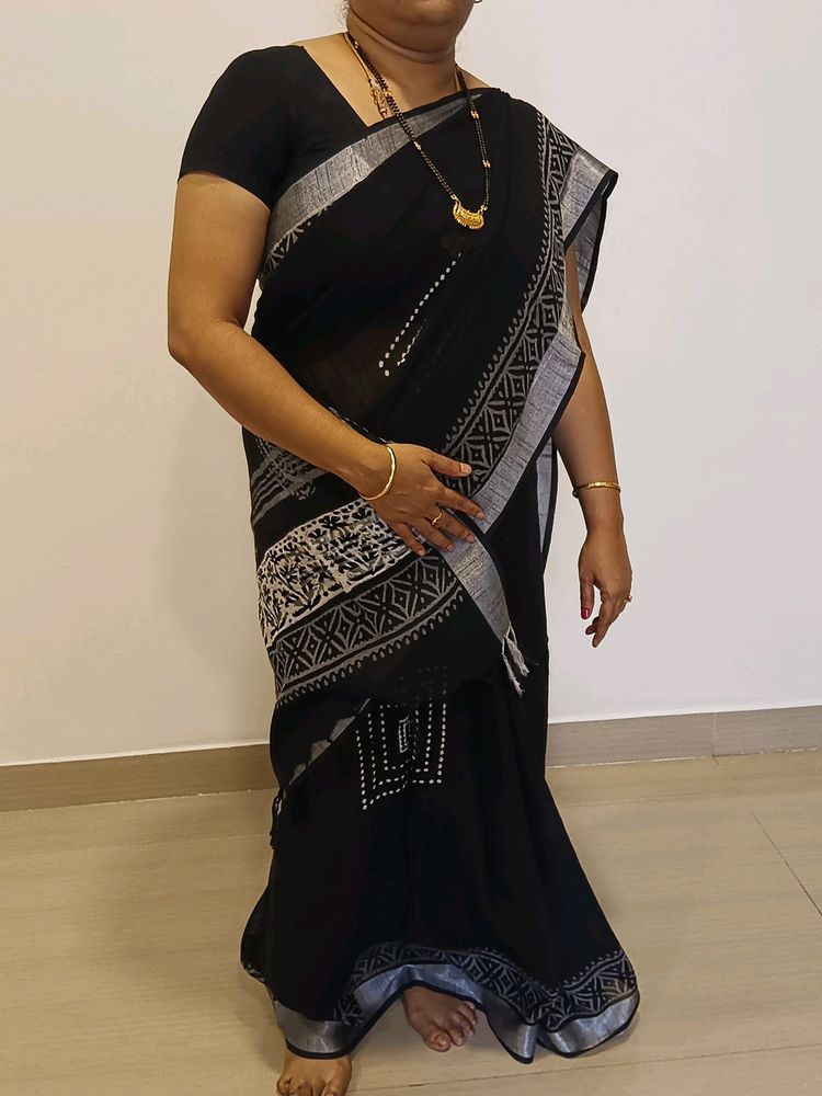 Black And White Linen Saree