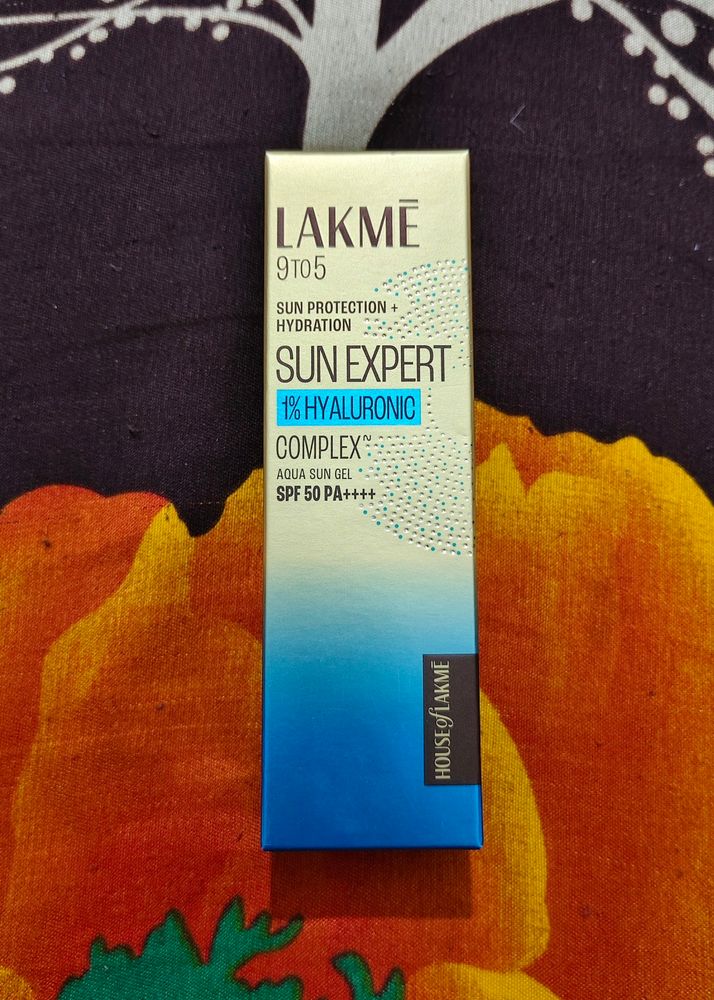 Lakme 9 To 5 Sun Expert Hyaluronic Acid Complex