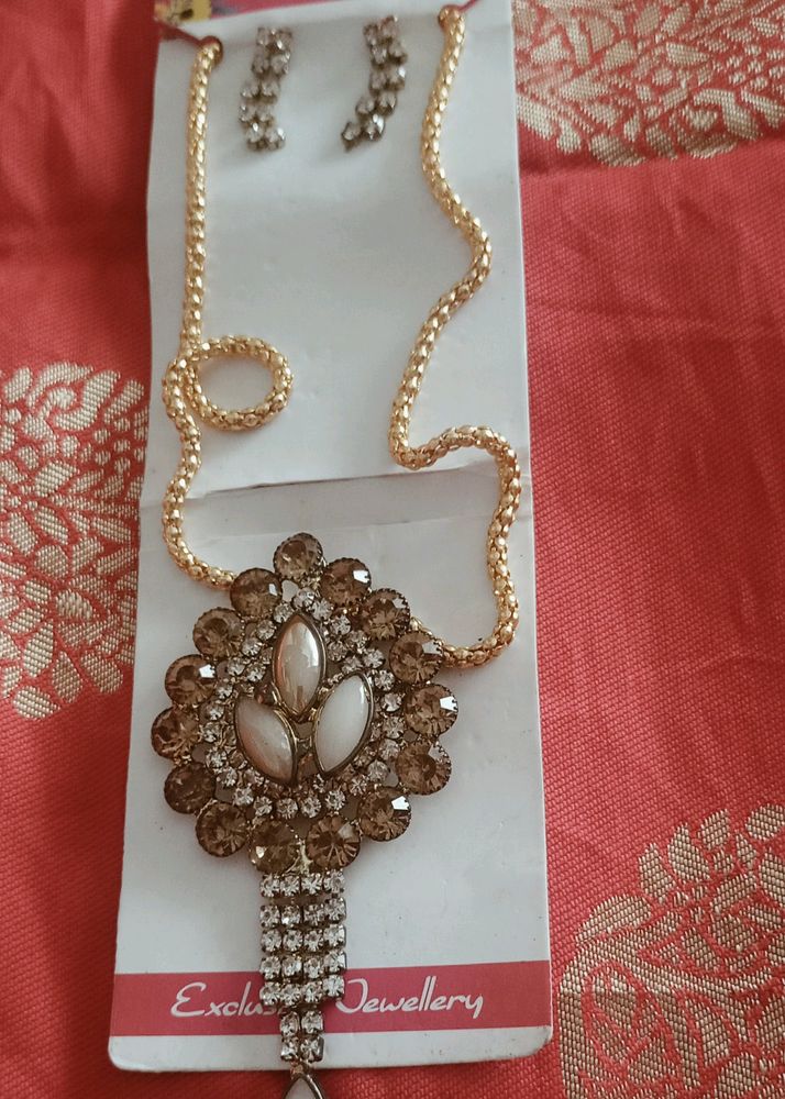 Beautiful Necklace & Chain