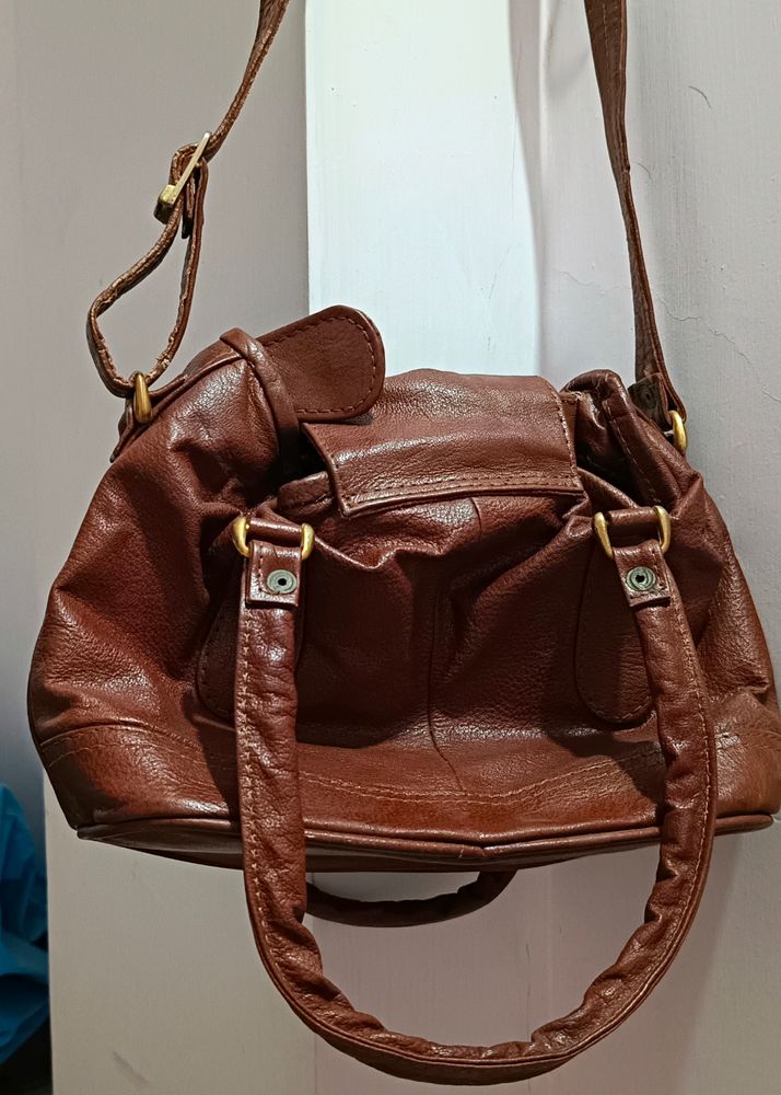 Slingbag/ Handbag 👜