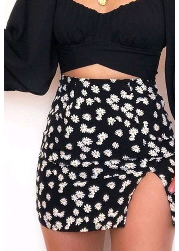 Set Of 02 Puffed Sleeve Black Crop Top & Skirt