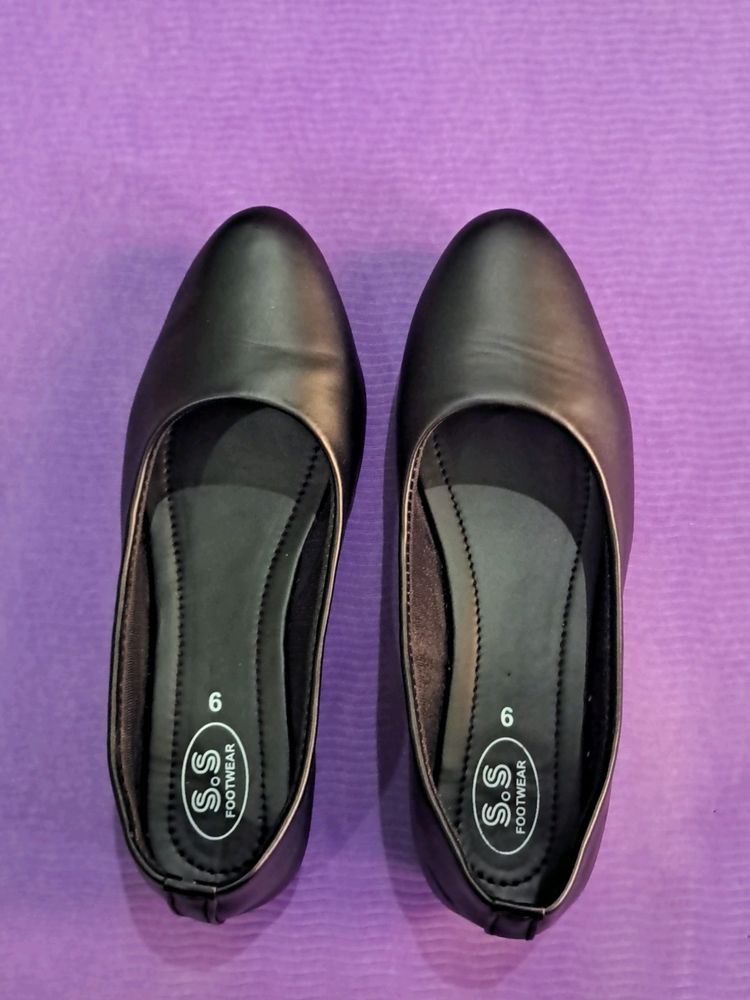 Black Ballerinas With 1/2 Inch Heel