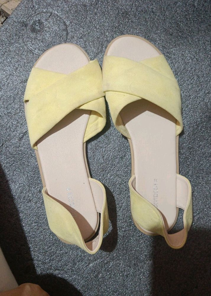 H& M Flats