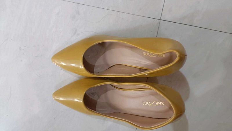 Yellow Heels