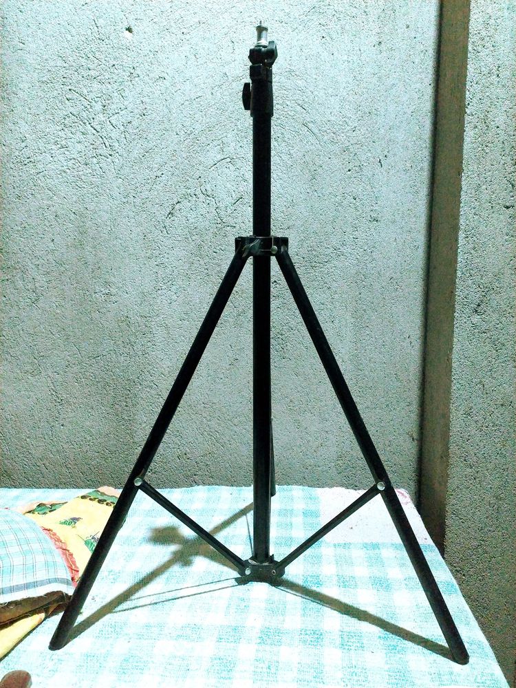 Tripod Stand