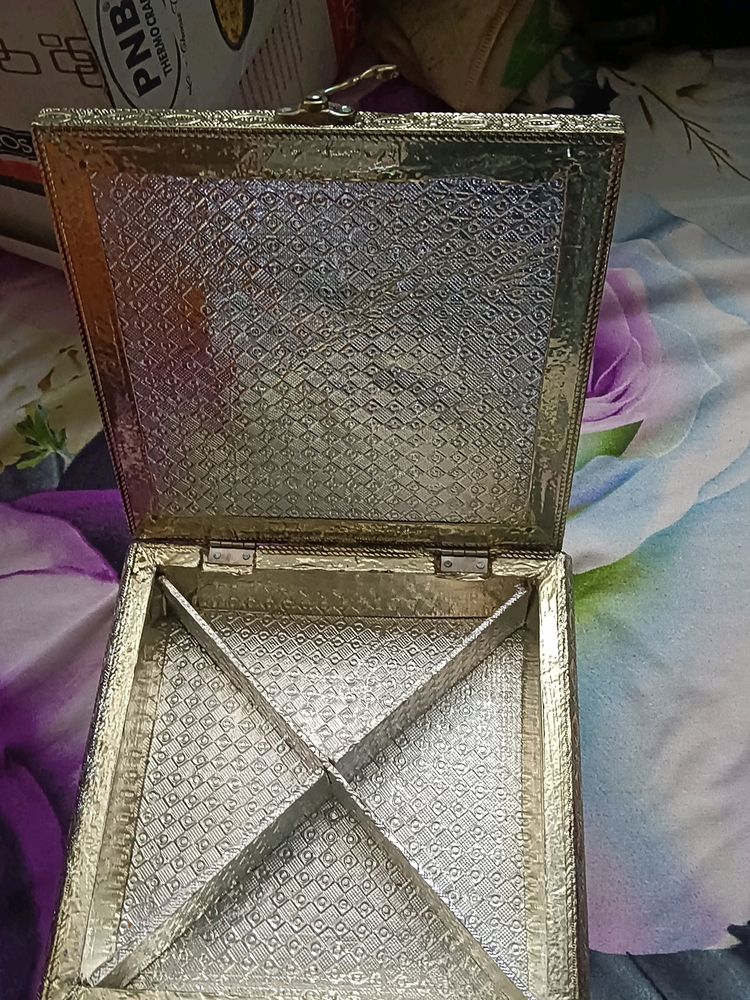 Jewellery box