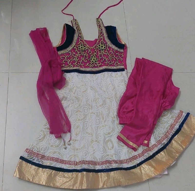 Very beutiful frock suit &net duppata for princess