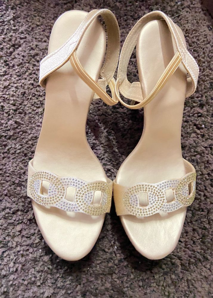 Golden Lightweight Heels