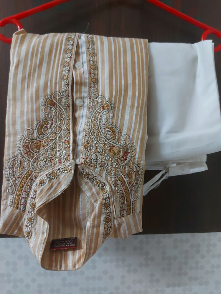 A Set Of Kurta Pajama For Man,like New Piece