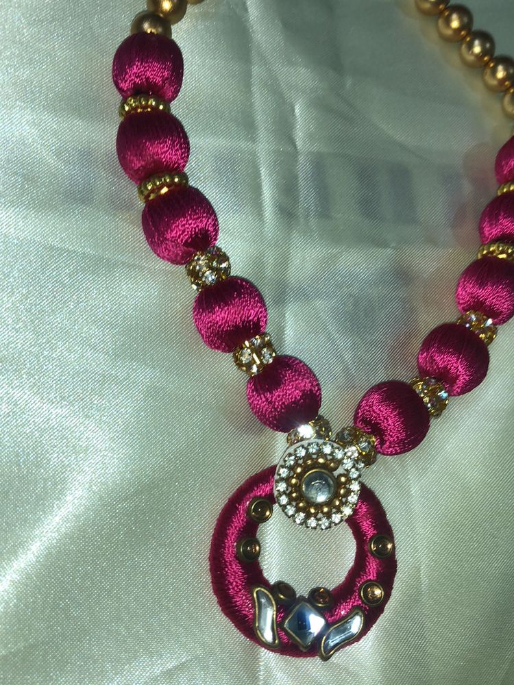 Light Weight Magenta Necklace