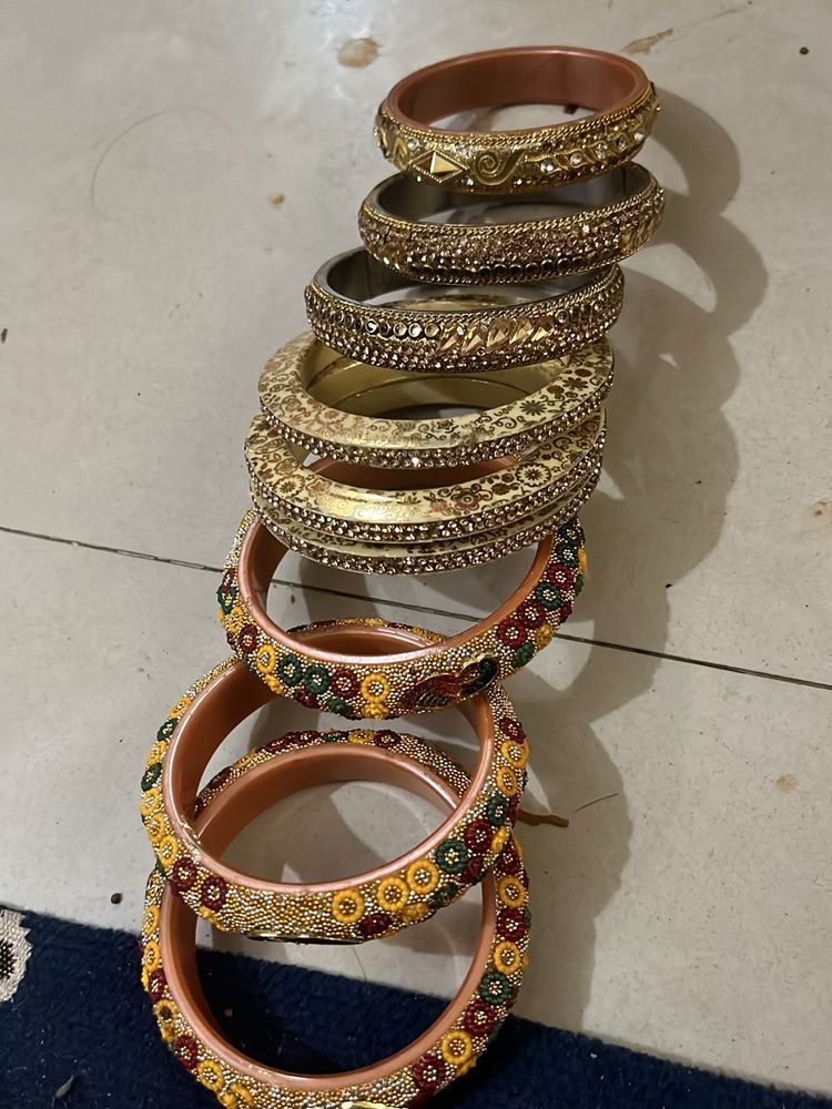 BANGLES