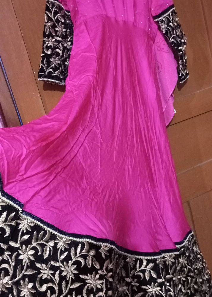 Very Beautiful Gown Bilkul New Hai
