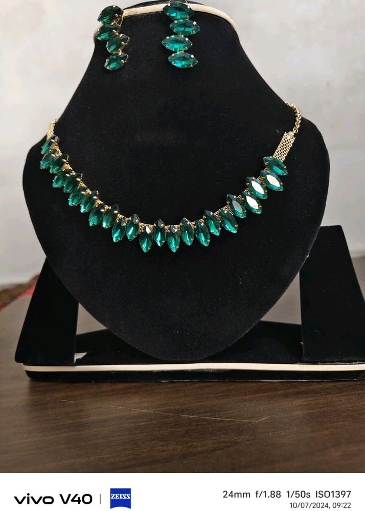 Green Korean Glass Stone Necklace With Earring