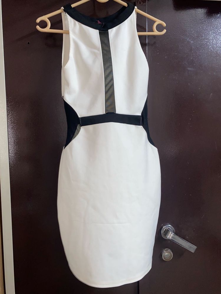 White Modern Bodycon Dress With Black Net