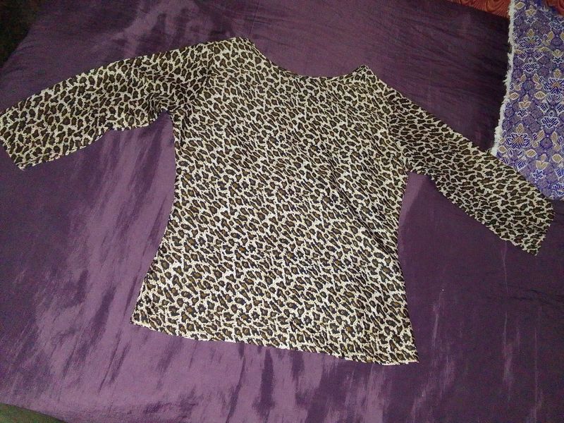 Cheetah Printed Top Size Is S