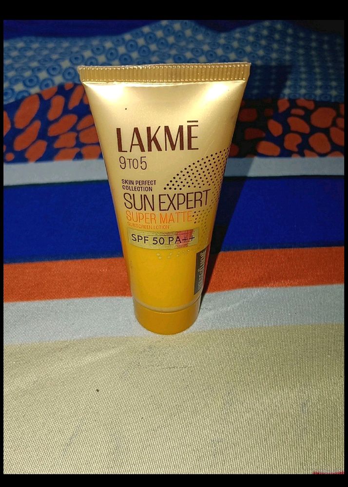 Lakme 💛9 To 5 Sunscreen