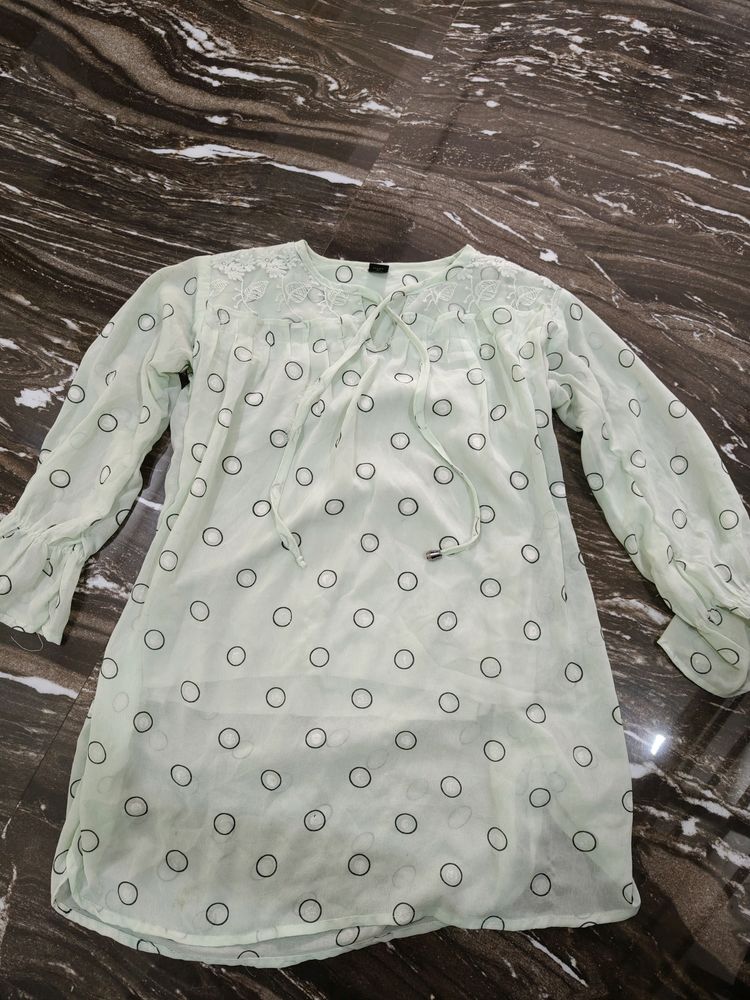 BEAUTIFUL PISTA GREEN FREE SIZE TOP!!