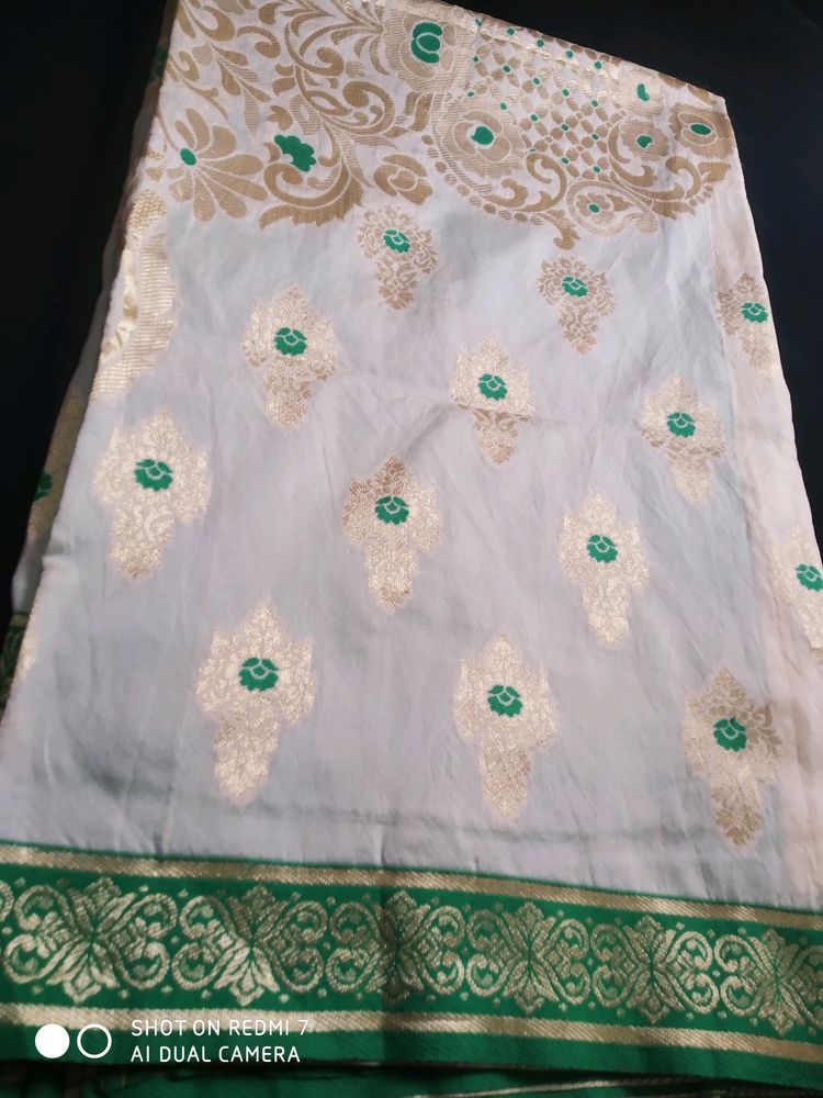 New Banarasi Saree With Plain Green Blouse