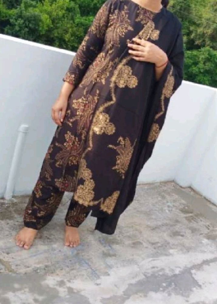 Women Black 🖤 Rayon Printed Kurta Set