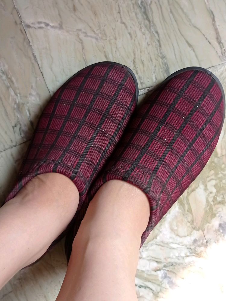 Casual Maroon Color Shoes