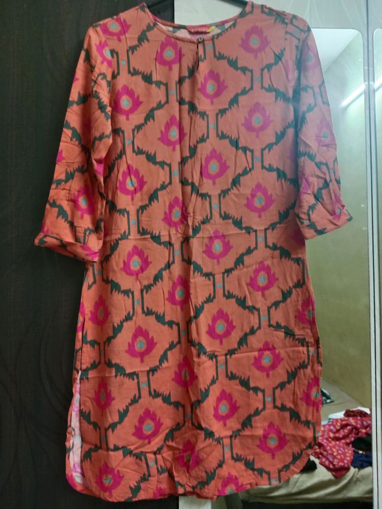 2 Kurtas Urgent Sale Only 250