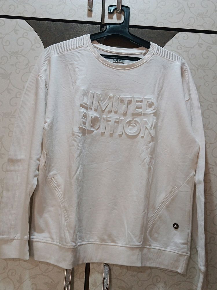 Sweat Shirt