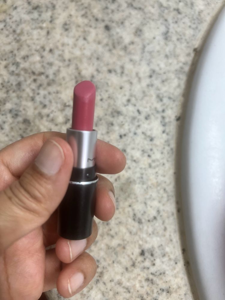 Mac Mini Lipstick - Please Me