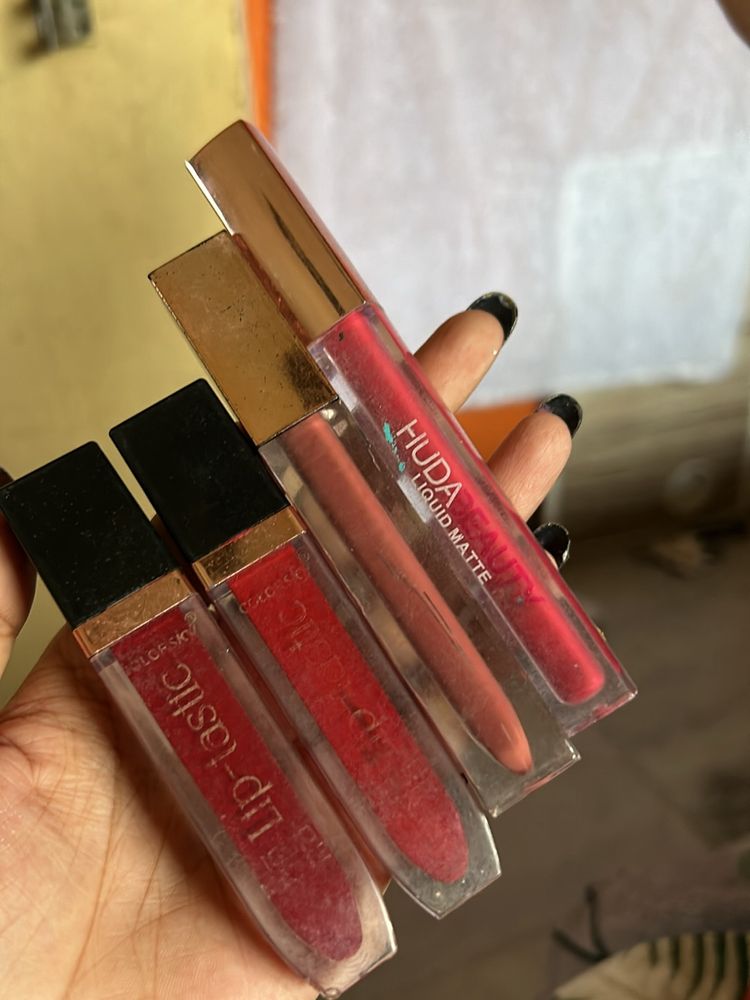 4 Matte Lipsticks