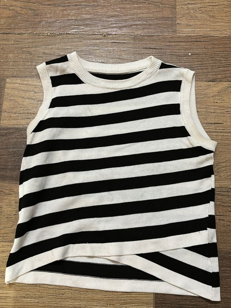 Beautiful Striped Crop Top(price Drop🥳)