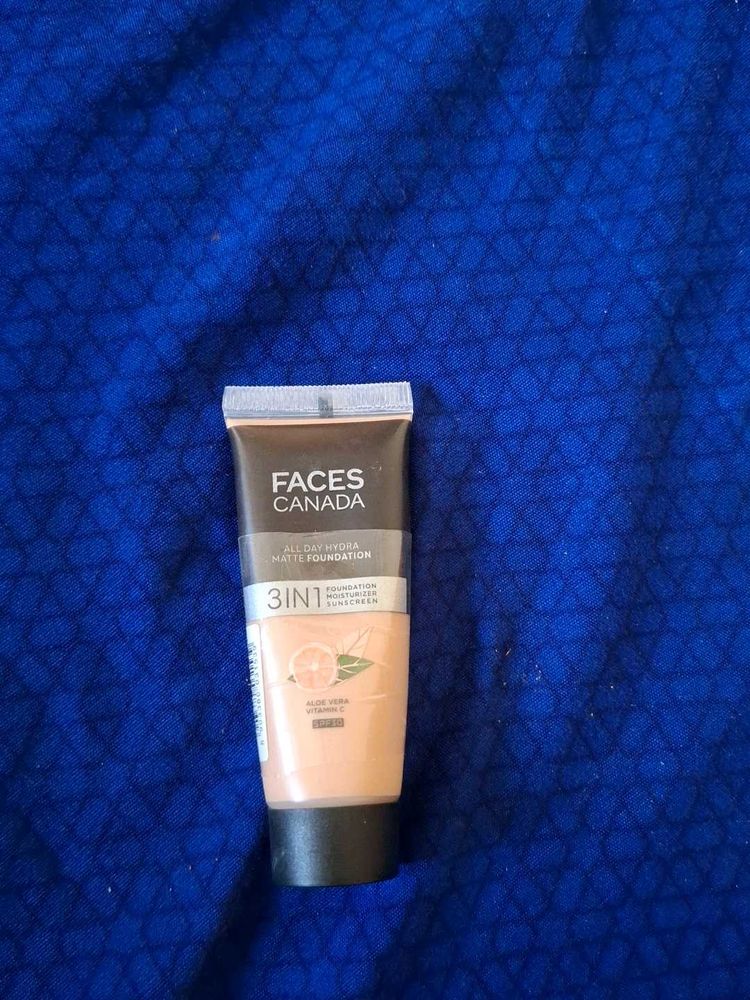 Faces Canada All Day Hydra Matte Foundation