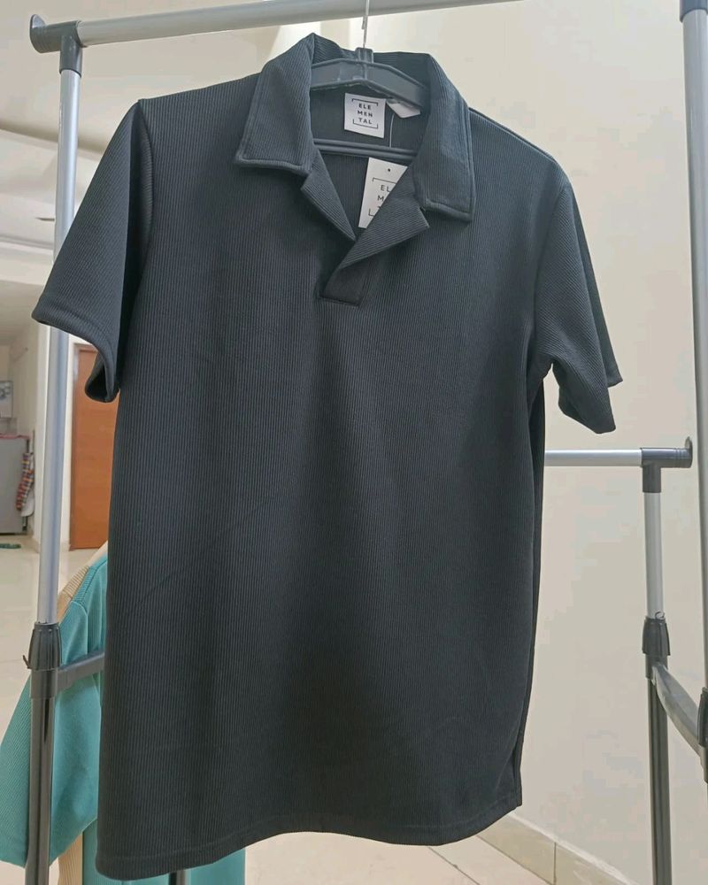 Collar Classy tshirt( M / xxl size)