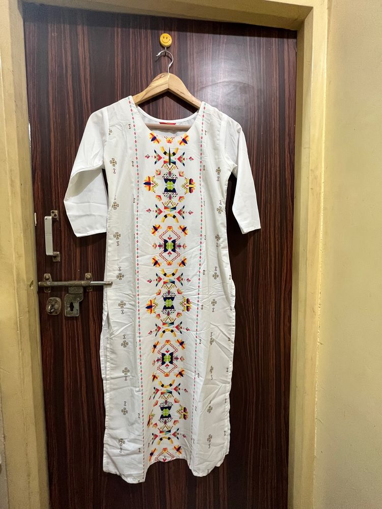 White Clr Crepe Kurti