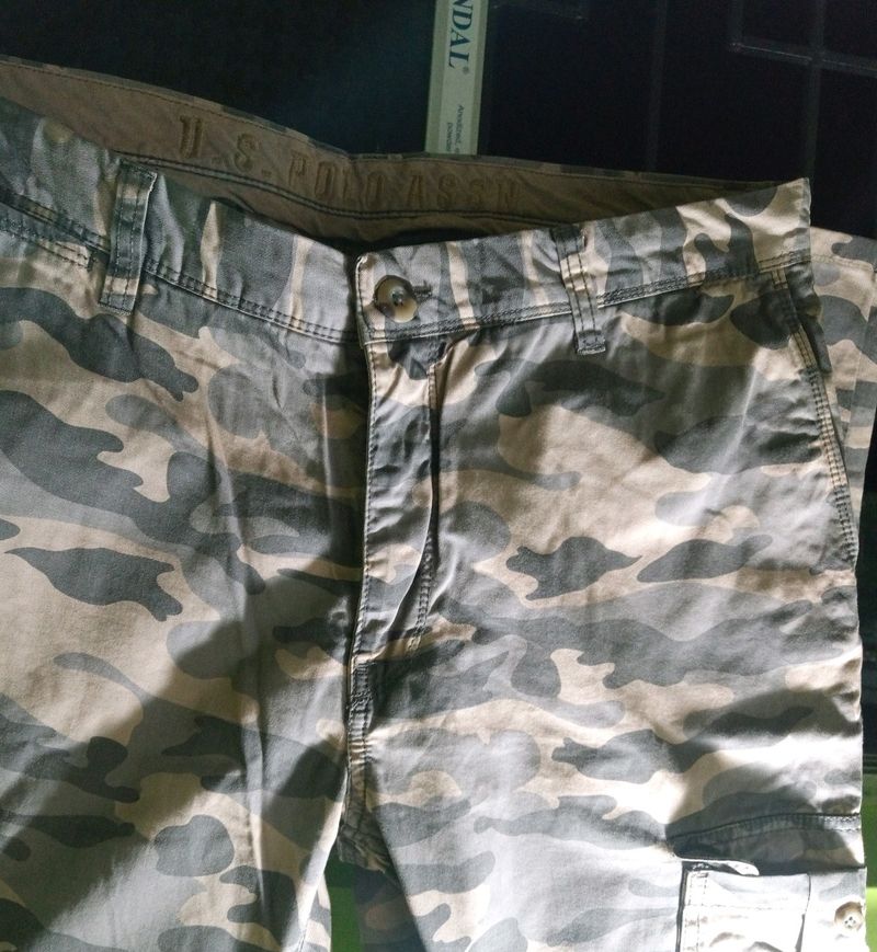 Camouflage print cargo pants