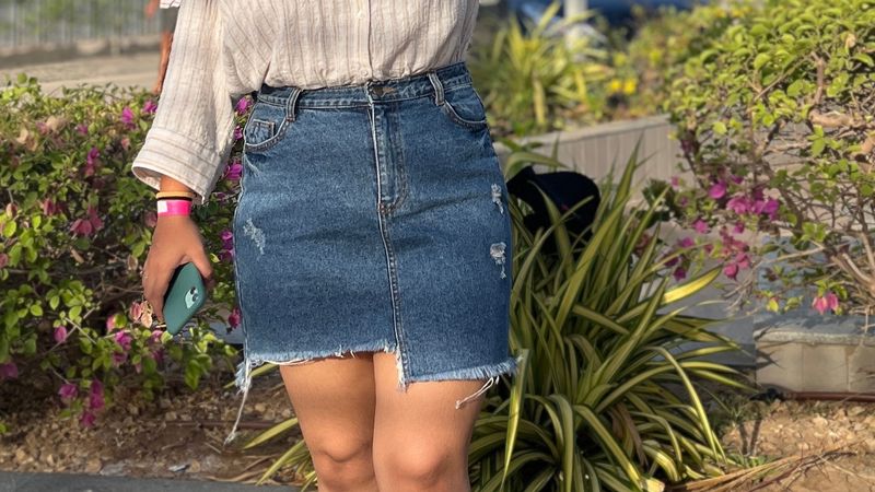 denim ruffle skirt