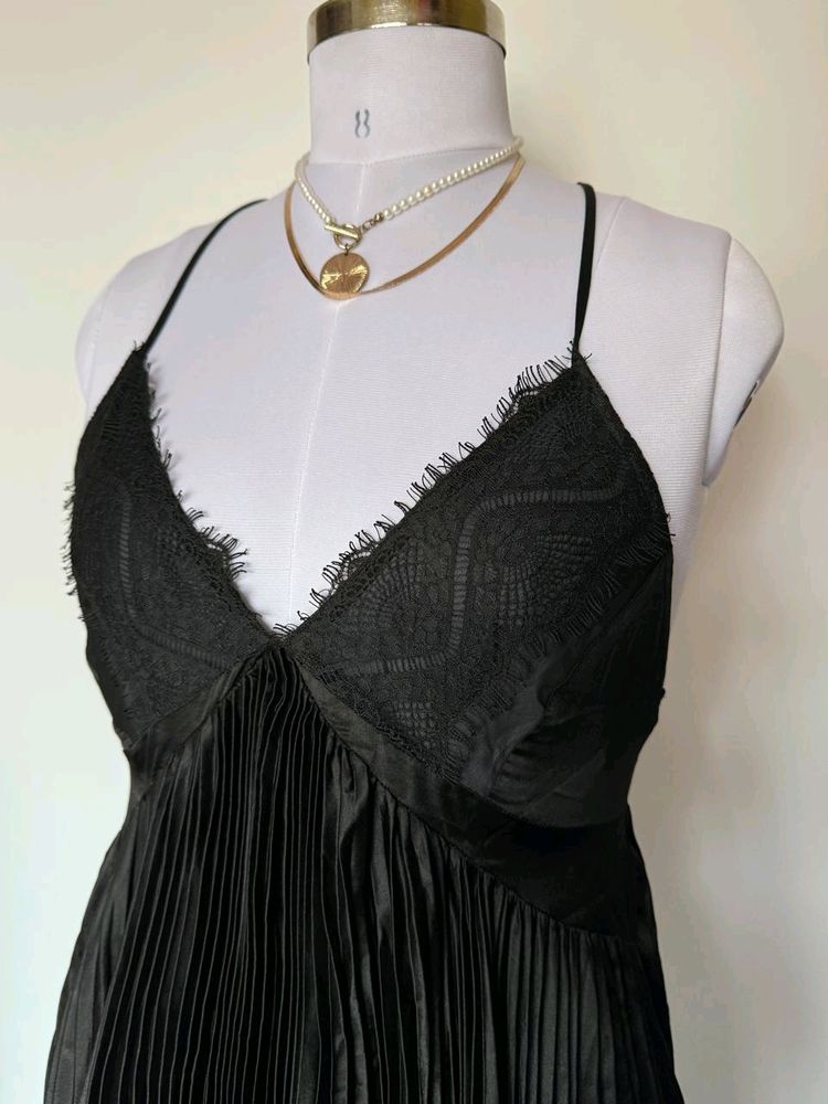 Vintage Luxurious Black Dress