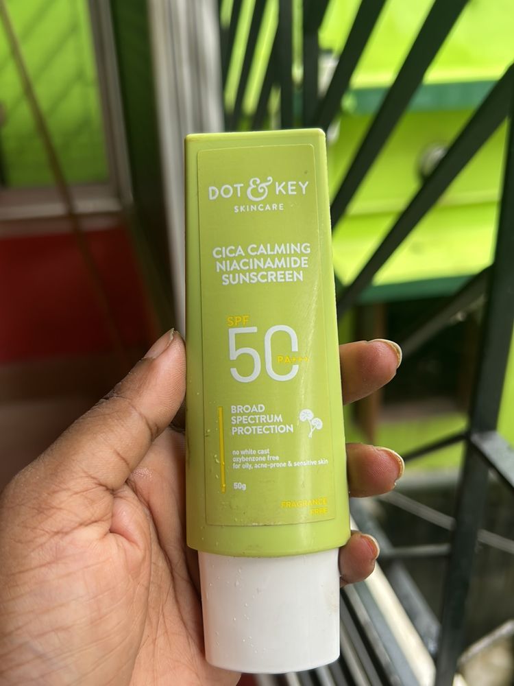 Dot & key Sunscreen SPF 50😍