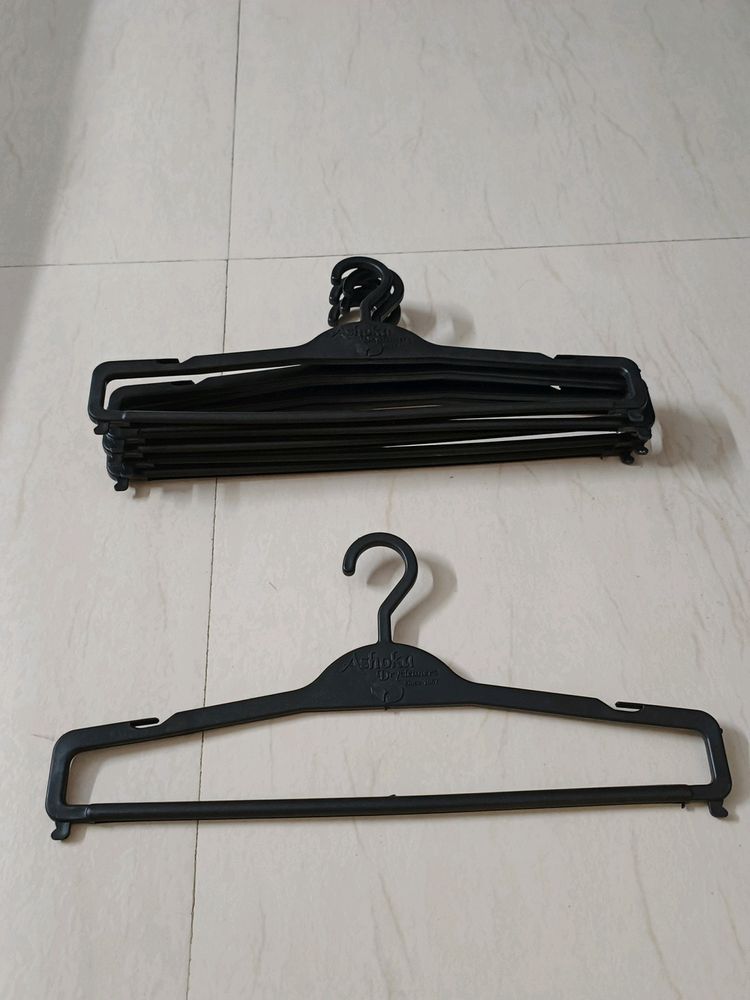 Ashoka Black Heavy Plastic Hanger - Set Of 6